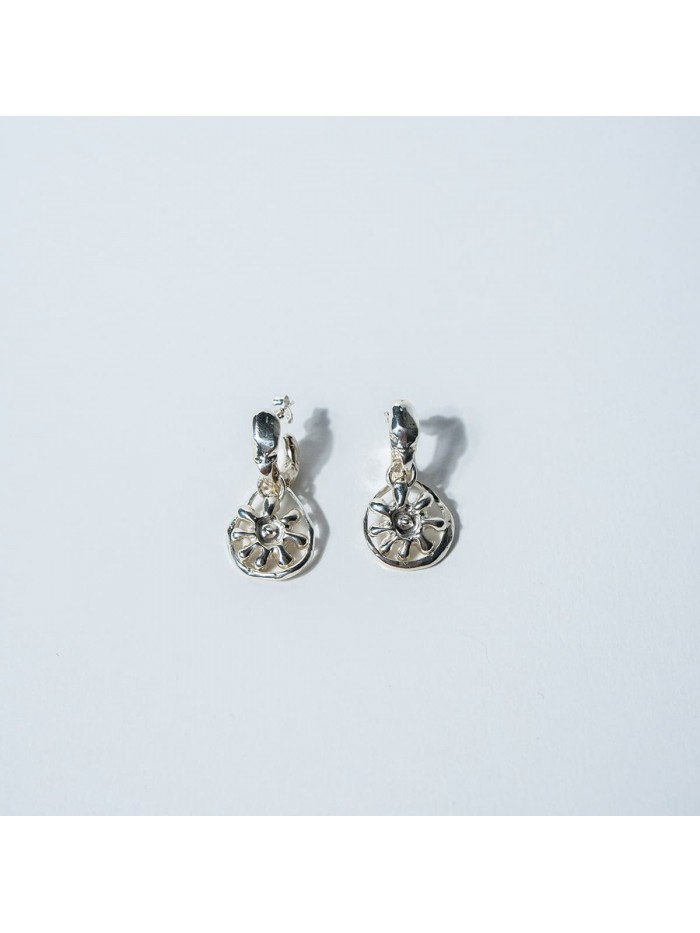 NA232 Flower Earrings 37.50€ – 75.00€ NA232 Flower Earrings 37.50€ – 75.00€
