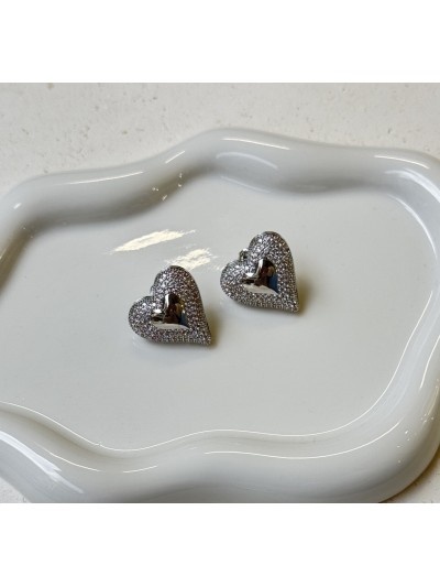 Ατσάλινα σκουλαρίκια σε σχήμα καρδιάς Ατσάλινα σκουλαρίκια σε σχήμα καρδιάς