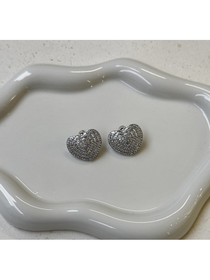 Ατσάλινα σκουλαρίκια σε σχήμα καρδιάς Ατσάλινα σκουλαρίκια σε σχήμα καρδιάς