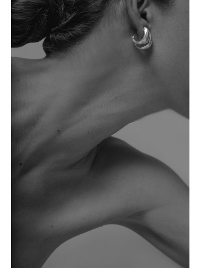 NA058 SMALL HALF HOOP EARRINGS NA058 SMALL HALF HOOP EARRINGS