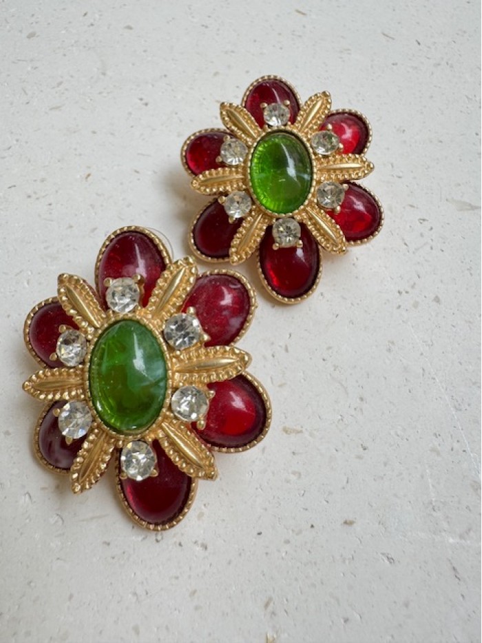 ΣΚΟΥΛΑΡΙΚΙΑ ΛΟΥΛΟΥΔΙ ΣΚΟΥΛΑΡΙΚΙΑ ΛΟΥΛΟΥΔΙ