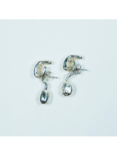 NA256 Dainty Earrings 37.50€ – 75.00€Price range: 37.50€ through 75.00€ NA256 Dainty Earrings 37.50€ – 75.00€Price range: 37.50€ through 75.00€