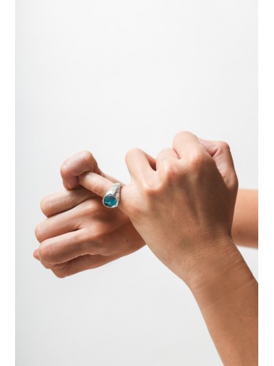 NA135 TEARDROP RING NA135 TEARDROP RING