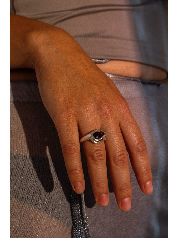 NA253 Eyelid Ring NA253 Eyelid Ring