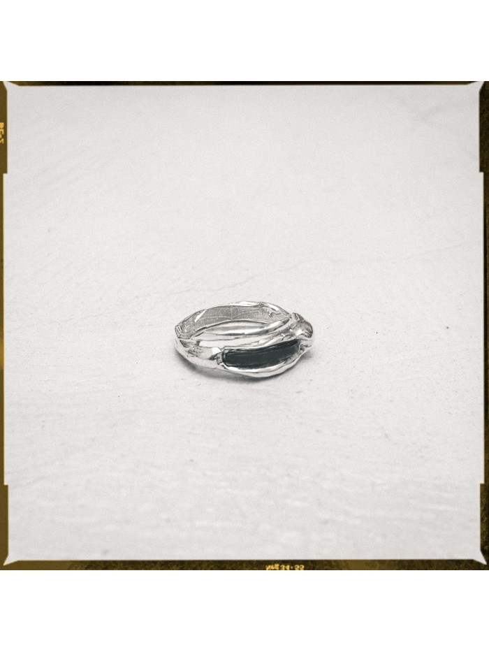 NA175 ARC STONE RING NA175 ARC STONE RING